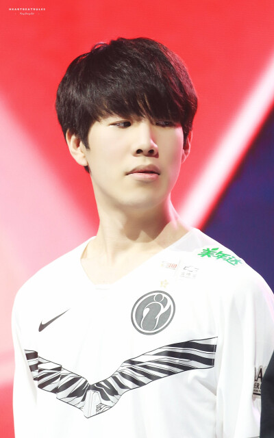 对于一名正 对于一名正