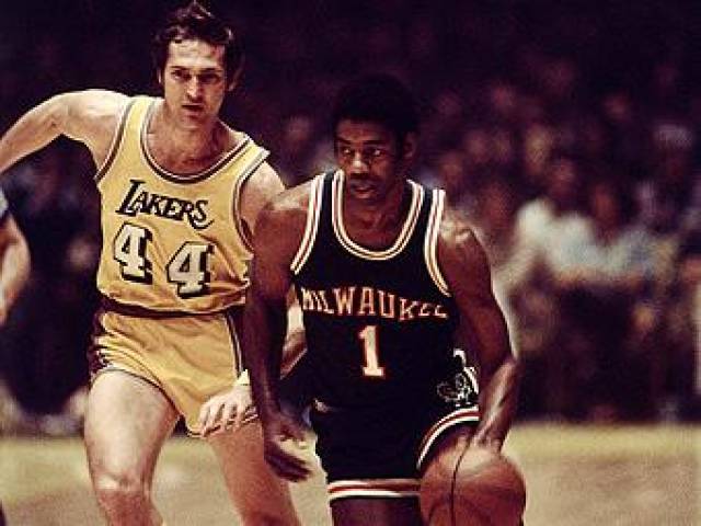 申京击败约 申京击败约