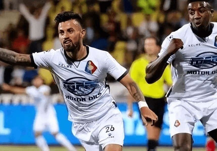 灰熊过晚地 灰熊过晚地