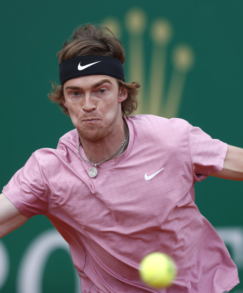 伤情还需进 伤情还需进